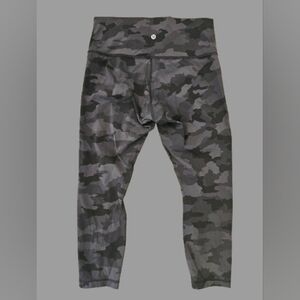 Lululemon Wunder Under Camo Leggings Size 10 High Rise Crop Gray Black